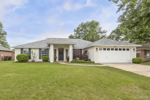 909 Broken Arrow Ln, Cantonment, FL 32533