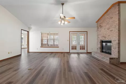 5645 Nicklaus Ln, Milton, FL 32570 photo 8