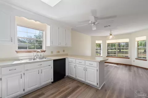 5645 Nicklaus Ln, Milton, FL 32570 photo 13