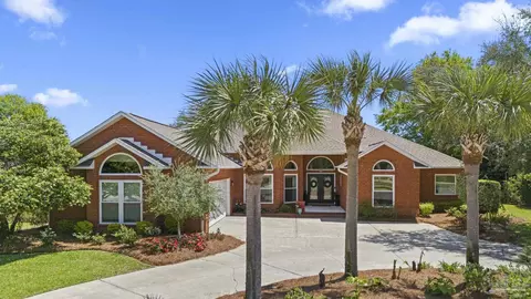 2505 Meek St, Gulf Breeze, FL 32563