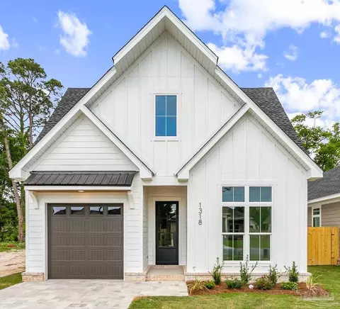 1318 E Fisher St, Pensacola, FL 32503