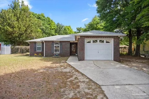 Exterior - 4808 Young Rd, Crestview, FL 32539 photo 2 of 8
