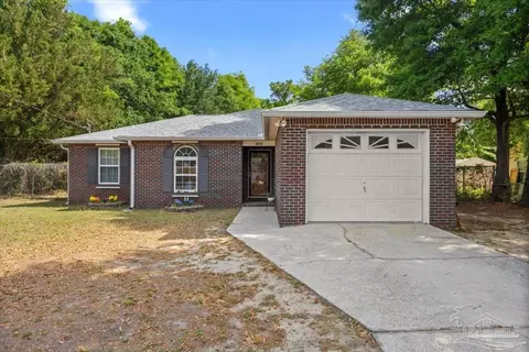 4808 Young Rd, Crestview, FL 32539