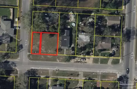 900 W 914 W Lloyd St, Pensacola, FL 32501