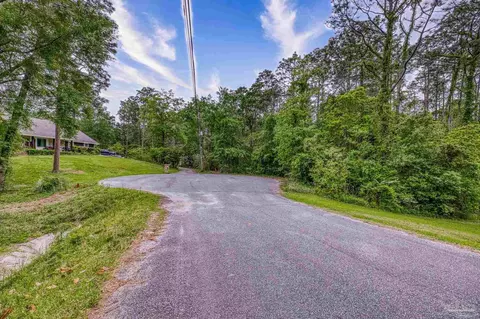 1253 Tecumseh Ct, Cantonment, FL 32514