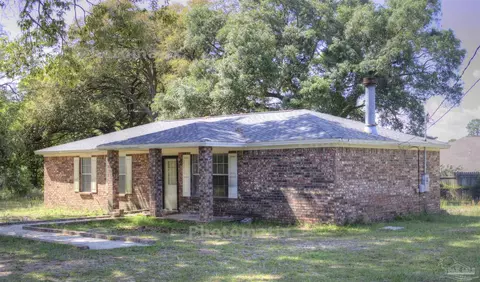 634 Bocage Rd, Cantonment, FL 32533