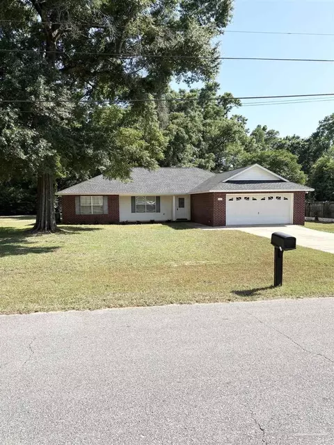 3933 Red Bud Ln, Pace, FL 32571