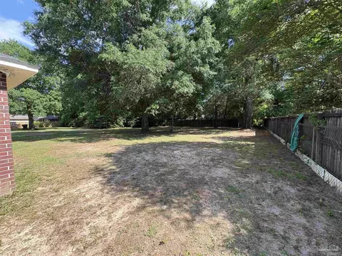 3933 Red Bud Ln, Pace, FL 32571 photo 4