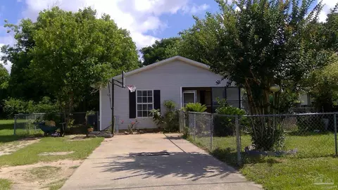 1802 W Godfrey St, Pensacola, FL 32501