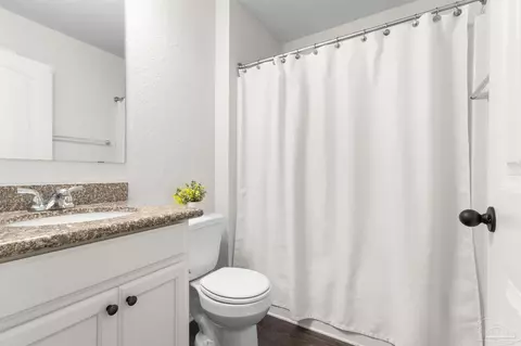 Bath - 4422 Thistle Pine Ct, Pace, FL 32571 photo 5 of 5