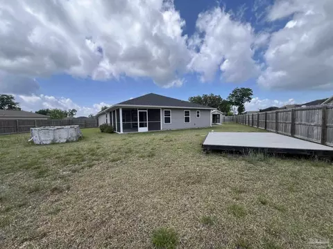 Exterior - 4422 Thistle Pine Ct, Pace, FL 32571 photo 10 of 26
