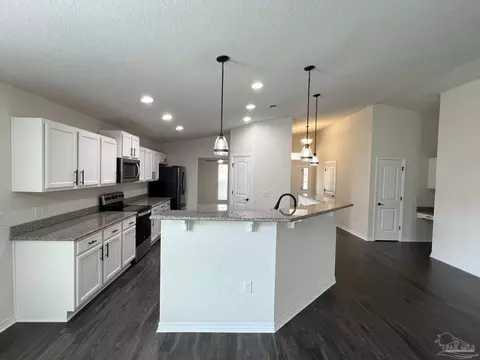 Kitchen - 4422 Thistle Pine Ct, Pace, FL 32571 photo 5 of 5