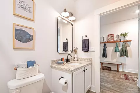 Bath - 5910 Danbury Blvd, Pace, FL 32571 photo 2 of 6