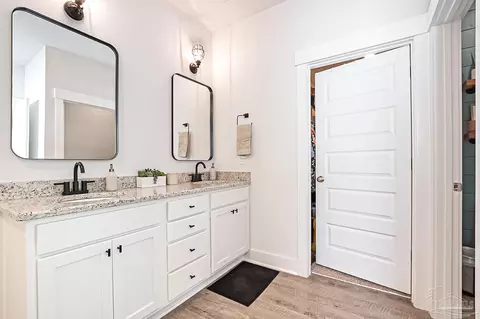 Bath - 5910 Danbury Blvd, Pace, FL 32571 photo 5 of 6