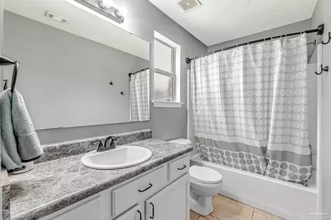 Bath - 5773 Michael Dr, Milton, FL 32583 photo 3 of 4