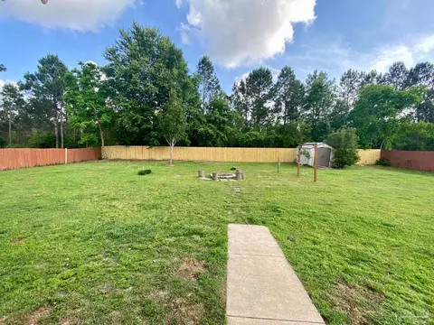 Exterior - 5773 Michael Dr, Milton, FL 32583 photo 2 of 9