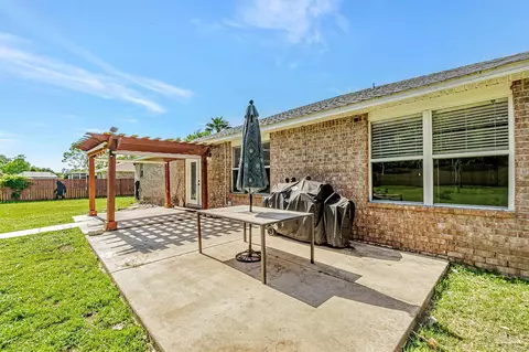 Exterior - 5773 Michael Dr, Milton, FL 32583 photo 4 of 9