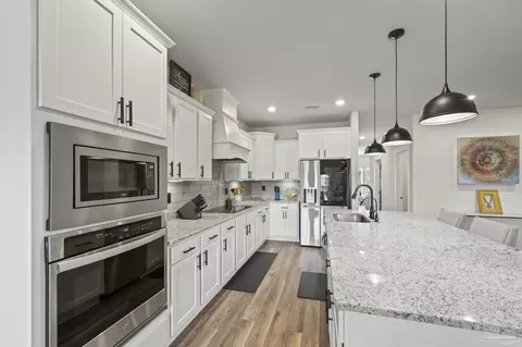 Kitchen - 5549 Blake Ln, Pace, FL 32571 photo 5 of 6