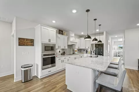 Kitchen - 5549 Blake Ln, Pace, FL 32571 photo 3 of 6