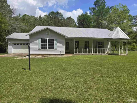 2914 Walling Rd, Milton, FL 32570