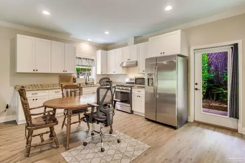 Kitchen - 4509 Limit St, Milton, FL 32583 photo 2 of 2