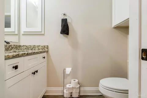Bath - 4509 Limit St, Milton, FL 32583 photo 1 of 1