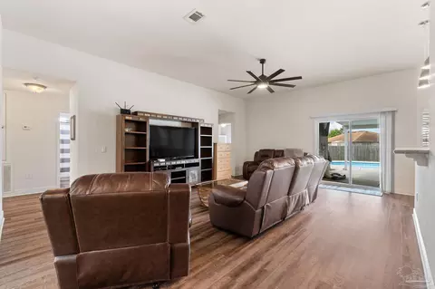 3915 Flour Mill Cir, Pace, FL 32571 photo 8