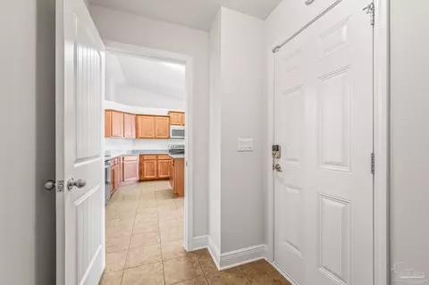 Entry Way - 5649 Cane Syrup Cir, Pace, FL 32571 photo 2 of 5