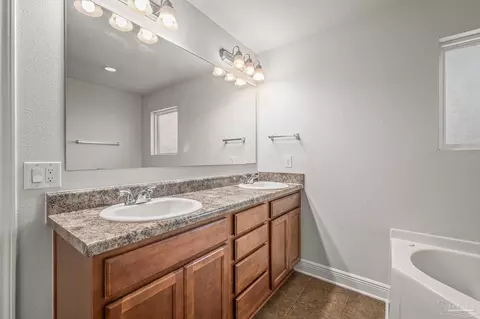 Bath - 5649 Cane Syrup Cir, Pace, FL 32571 photo 2 of 4