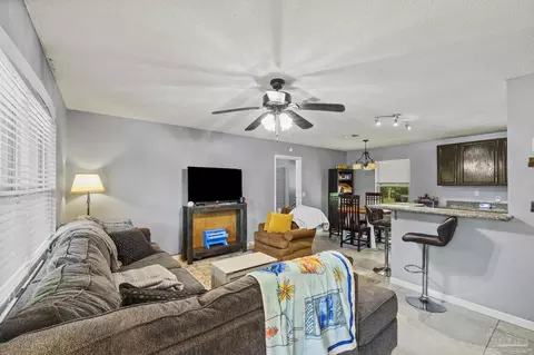 4281 Tomahawk Trl, Milton, FL 32583 photo 6