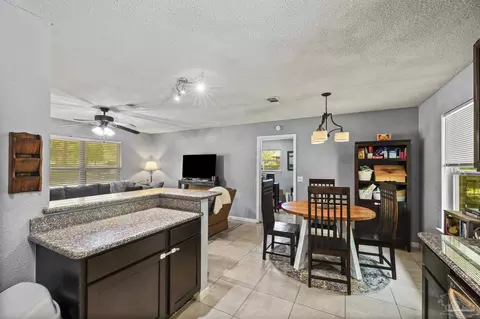 4281 Tomahawk Trl, Milton, FL 32583 photo 11