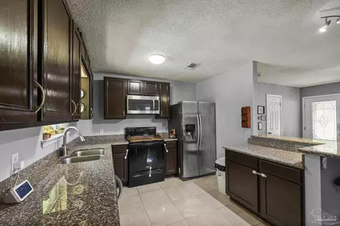 4281 Tomahawk Trl, Milton, FL 32583 photo 12