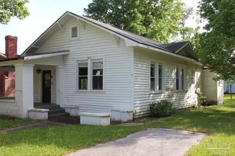 507 Palafox St, Flomaton, AL 36441