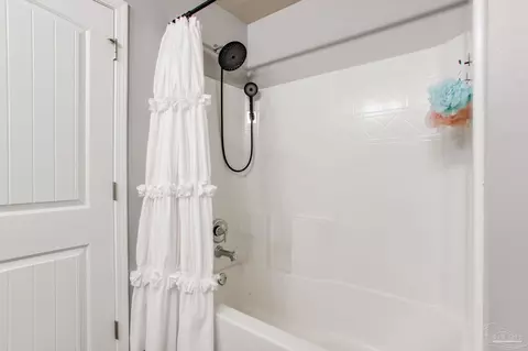 Bath - 5960 Palermo Dr, Pace, FL 32571 photo 2 of 4