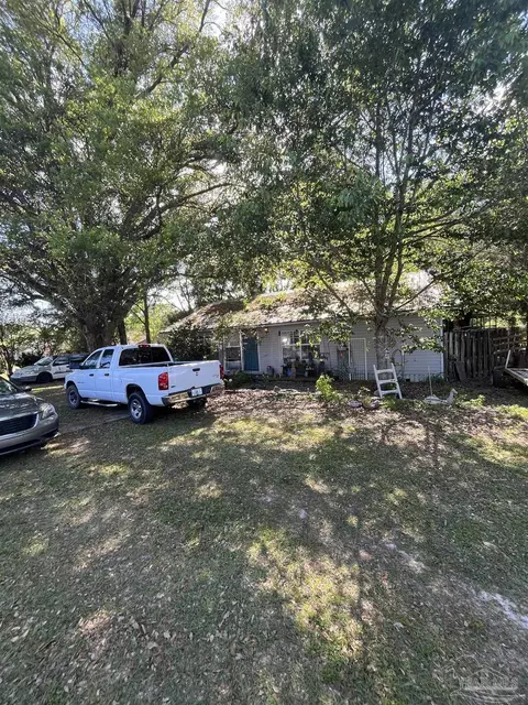 2933 Pine Forest Rd, Cantonment, FL 32533