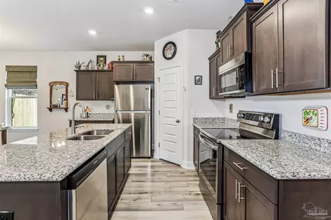 Kitchen - 2656 Avalon St, Cantonment, FL 32533 photo 1 of 4