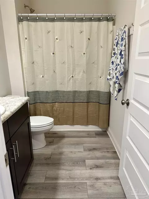 Bath - 2656 Avalon St, Cantonment, FL 32533 photo 5 of 5