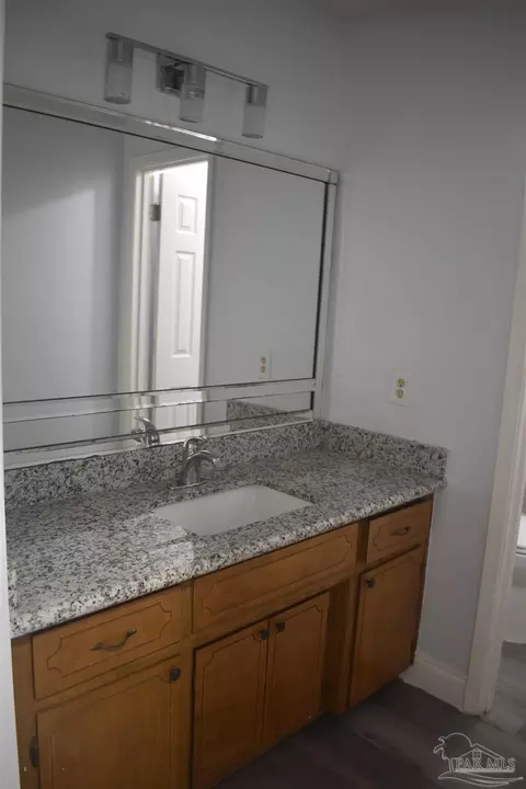 Bath - 4301 Jernigan Rd, Pace, FL 32571 photo 4 of 5
