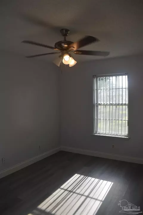Bedroom - 4301 Jernigan Rd, Pace, FL 32571 photo 2 of 3