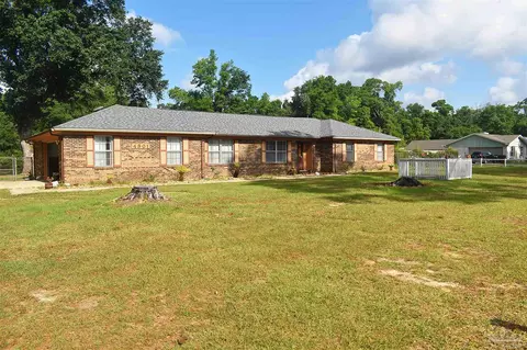 4301 Jernigan Rd, Pace, FL 32571
