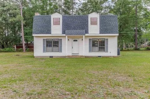 1608 Pine Lane Dr, Cantonment, FL 32533
