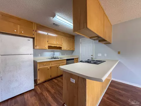 Kitchen - 6569 Imperial Dr, Milton, FL 32570 photo 2 of 3