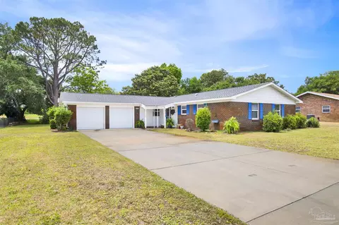 5065 Shoshone Dr, Pensacola, FL 32507
