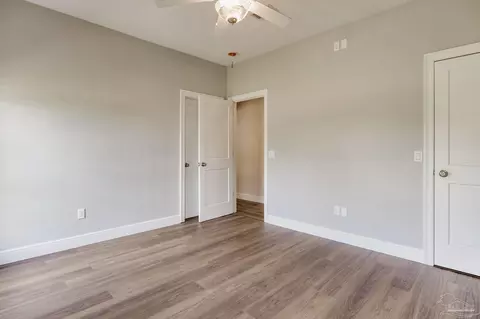 Bedroom - 5475 Moonlight Dr, Milton, FL 32570 photo 9 of 9