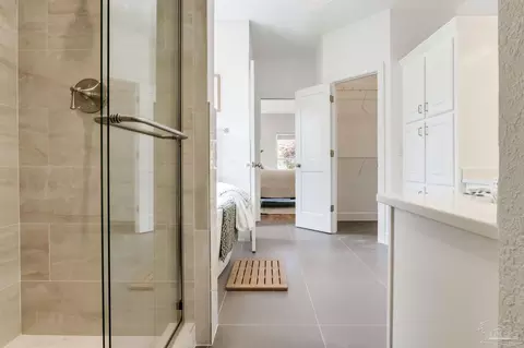 Entry Way - 5475 Moonlight Dr, Milton, FL 32570 photo 2 of 2