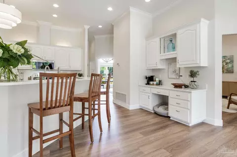 Kitchen - 5475 Moonlight Dr, Milton, FL 32570 photo 6 of 6
