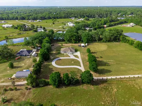 View/Area - 5475 Moonlight Dr, Milton, FL 32570 photo 3 of 12