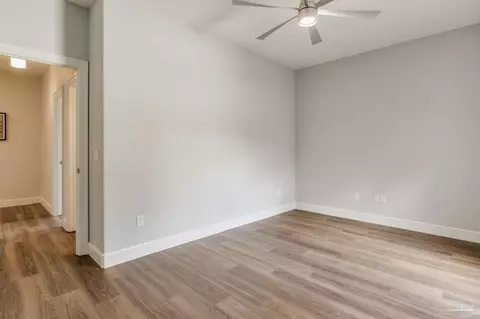 Bedroom - 5475 Moonlight Dr, Milton, FL 32570 photo 8 of 9