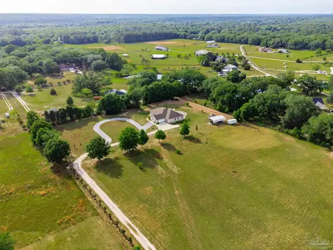 View/Area - 5475 Moonlight Dr, Milton, FL 32570 photo 9 of 12
