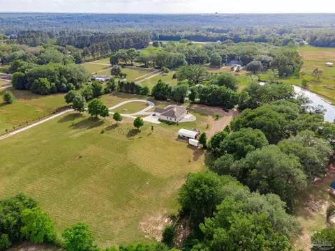 View/Area - 5475 Moonlight Dr, Milton, FL 32570 photo 10 of 12